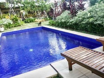 Hostal Putu Guest House