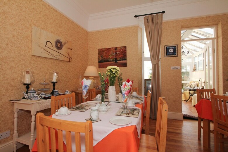 Hostal Donnybrook Hall