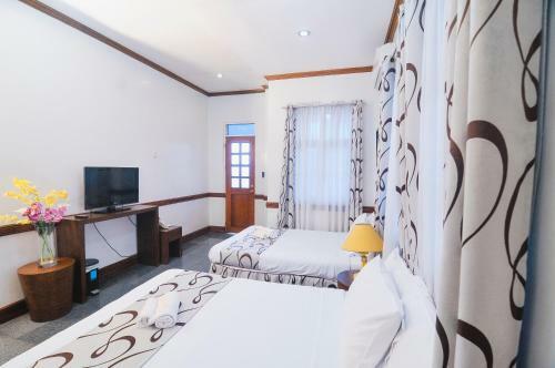 Hotel Villa Jhoana Resort