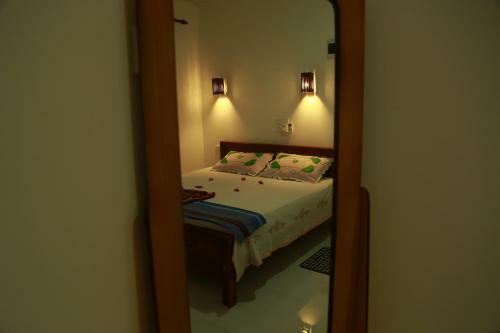 Hostal Shine Park