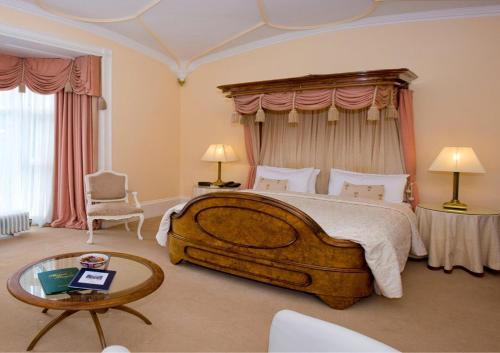 The Mount Royale Hotel