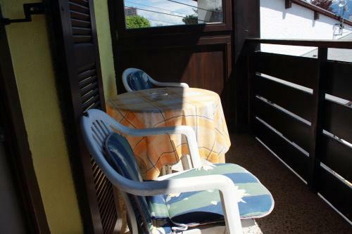 Hostal Caf� Pension Alpina