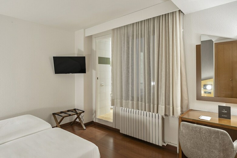 Hotel De L'isard