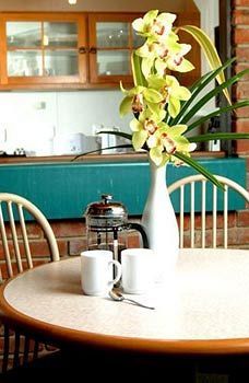 Woodlands Motels And Apartments