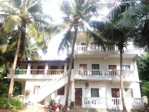 Hostal La Blanche Guest House