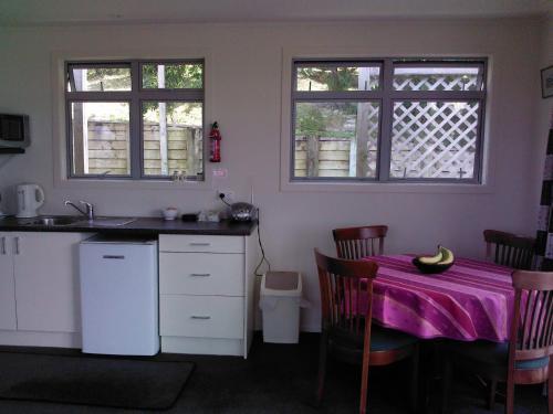 Mandhari Bed And Breakfast Cottage