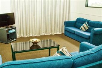 Pohutu Lodge Motel