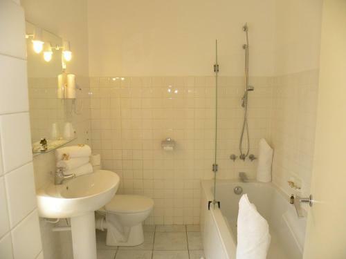 Anglade Hotel