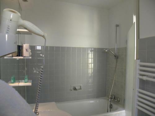 Anglade Hotel