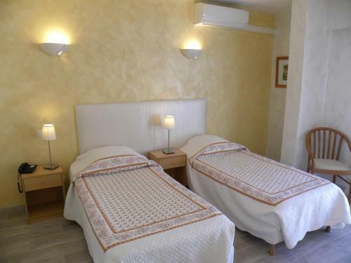 Anglade Hotel