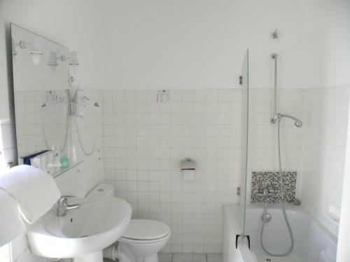 Anglade Hotel