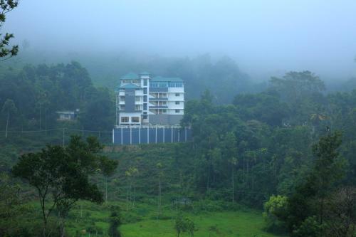 Hotel Monsoon Grande