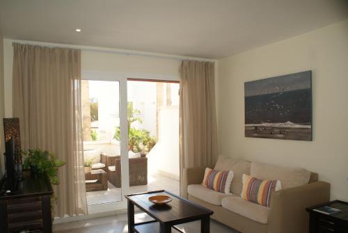 Apartamentos La Buganvilla