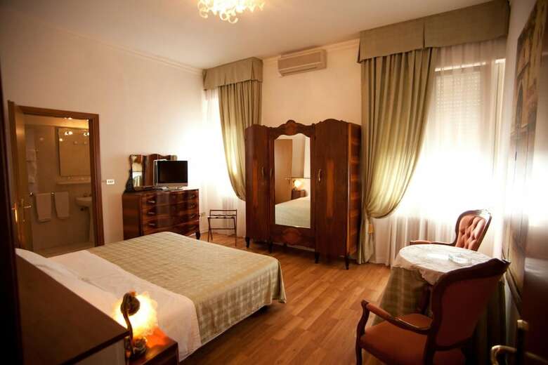 Hotel Mini Palace - Small & Charming