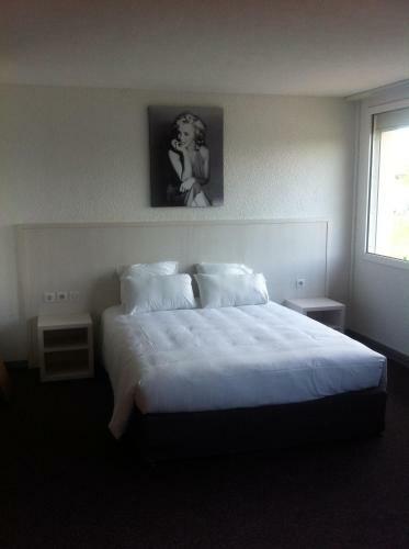 Hotel H�tel Bress'sa�ne