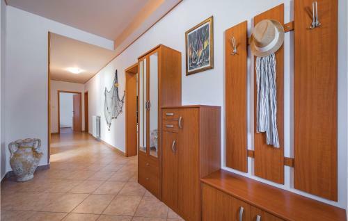 Apartment Krsan 29 With Outdoor Swimmingpool