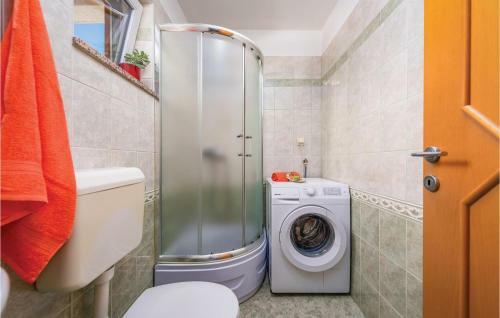 Apartment Krsan 29 With Outdoor Swimmingpool