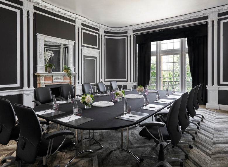 Hotel Ch�teau De Montvillargenne