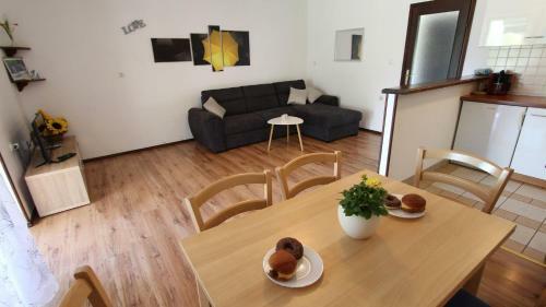 Two-bedroom Apartment Malinska Near Sea