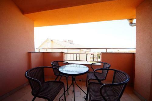 Apartment Malinska,krk, Primorje-gorski Kotar 4