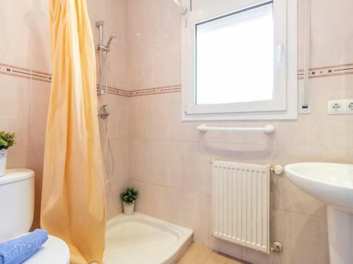 Three-bedroom Villa Empuriabrava Girona 1