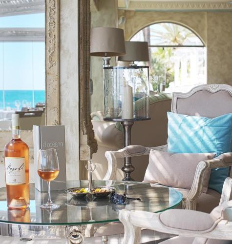 El Oceano Beach Hotel