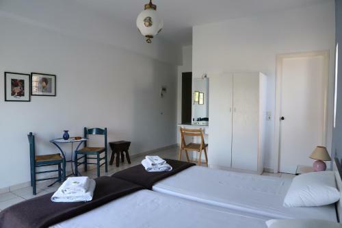Aris Apartments