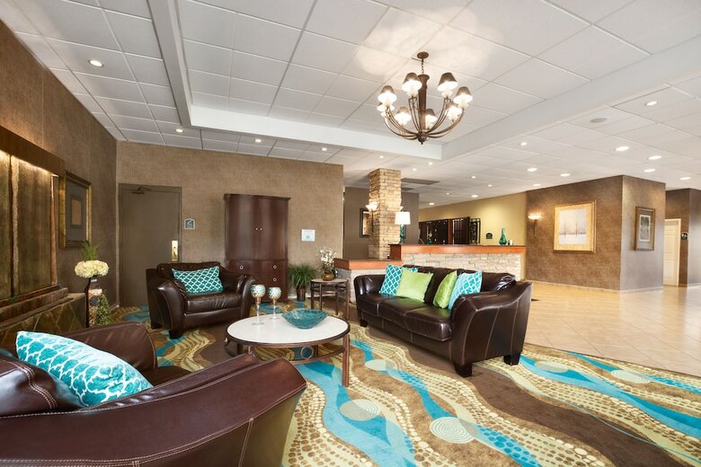Hotel Wyndham Garden Wichita Downtown