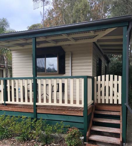 Pleasurelea Tourist Resort & Caravan Park