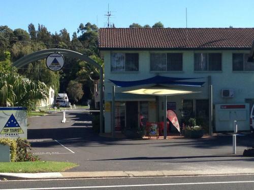 Pleasurelea Tourist Resort & Caravan Park