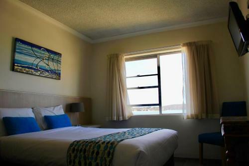 Zorba Waterfront Motel