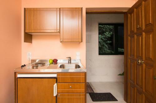 Hostal Pension Kynaitha Papastavrou