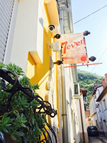 Hostal Guesthouse 7even
