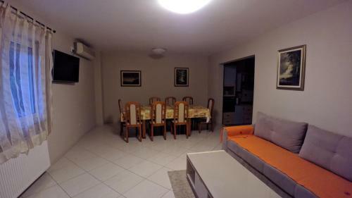 Apartments Rozi?