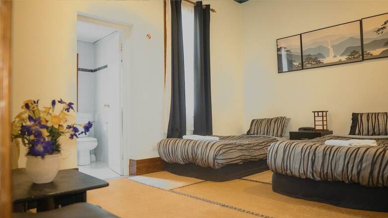Hostal Alishan International Guest House