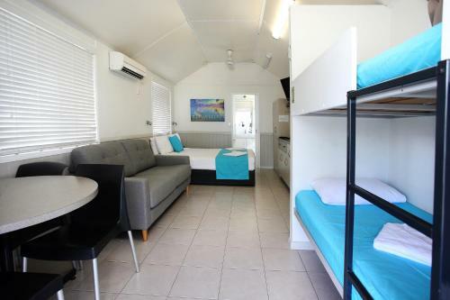 Rowes Bay Caravan Park