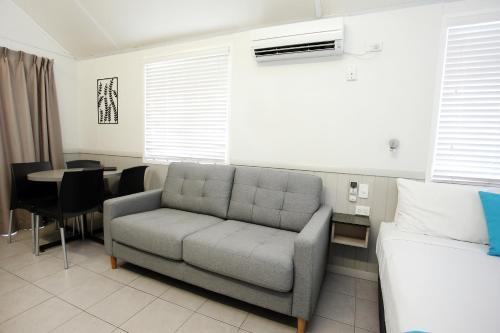 Rowes Bay Caravan Park