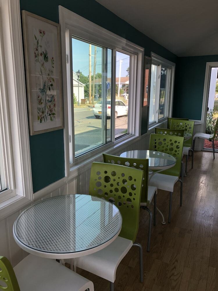 Hotel Seacoast Inn