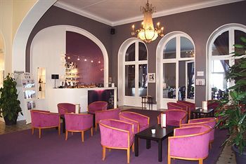 Hotel Cosmos