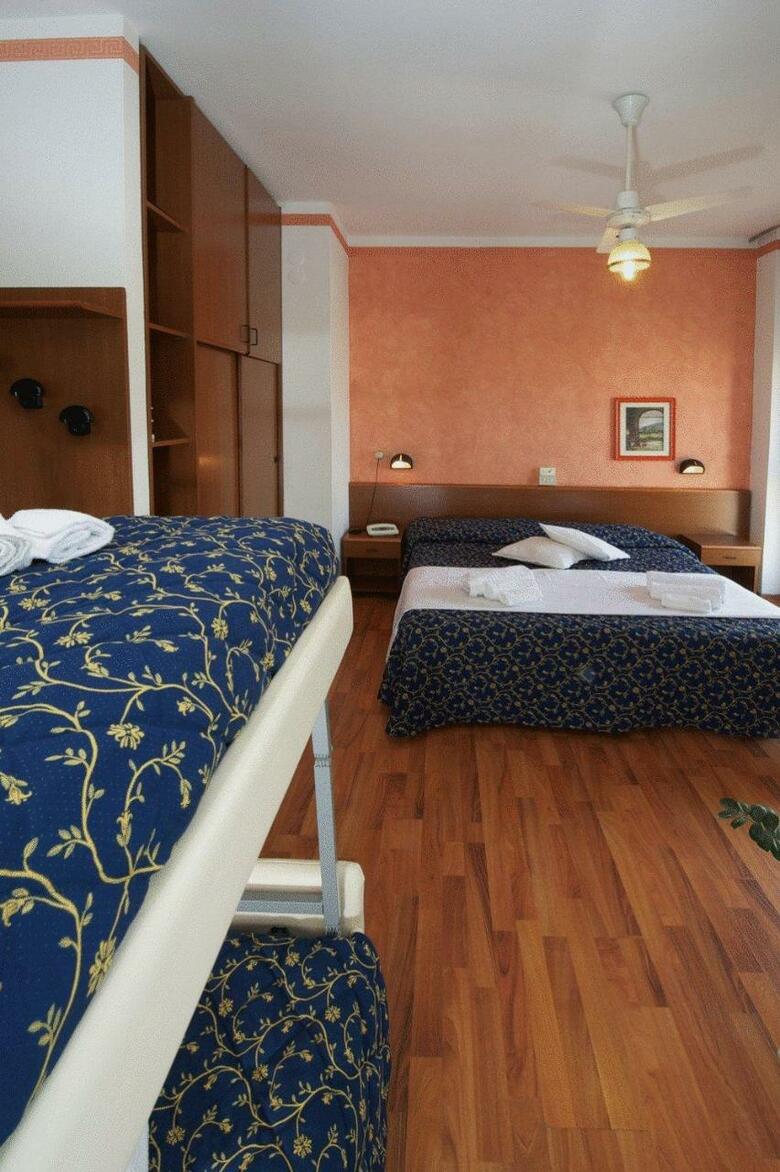 Hotel Mediterraneo Nihotels
