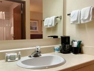 Hotel Baymont Inns & Suites Tulsa