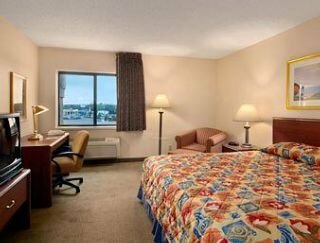 Hotel Baymont Inns & Suites Tulsa