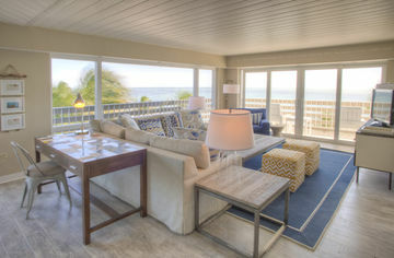 Hotel Holiday Isle Beach Resort And Marina
