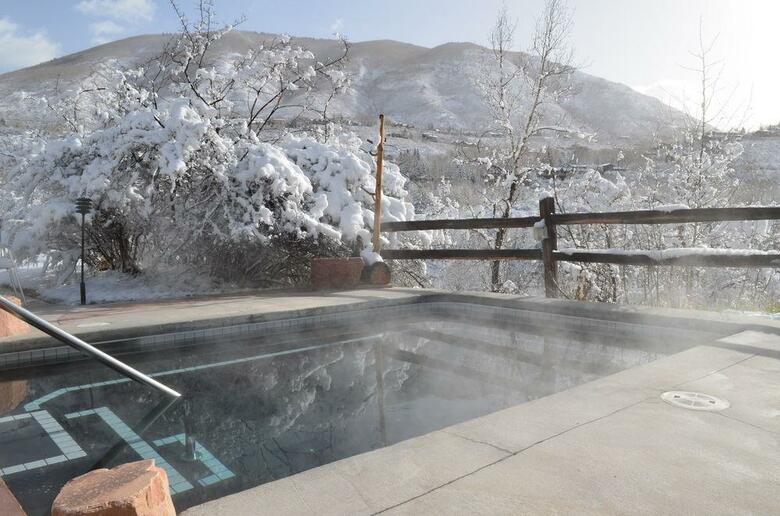 Hotel Aspen Meadows Resort
