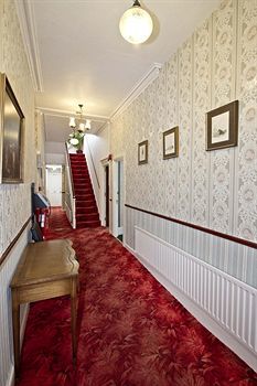 Ashurst Lodge Hotel