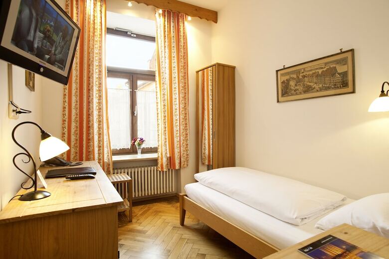 Hahn Hotel
