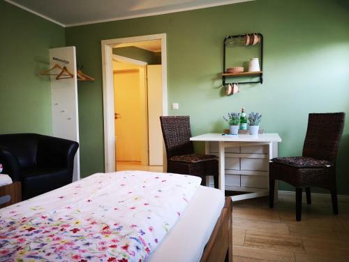 Ferienwohnung Und Privatzimmer Kohl