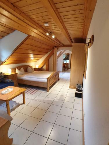 Aparthotel Ehrenm�ttlehof Fai�t