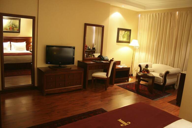 Trianon Hotel