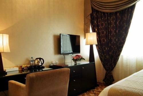 Paragon Hotel